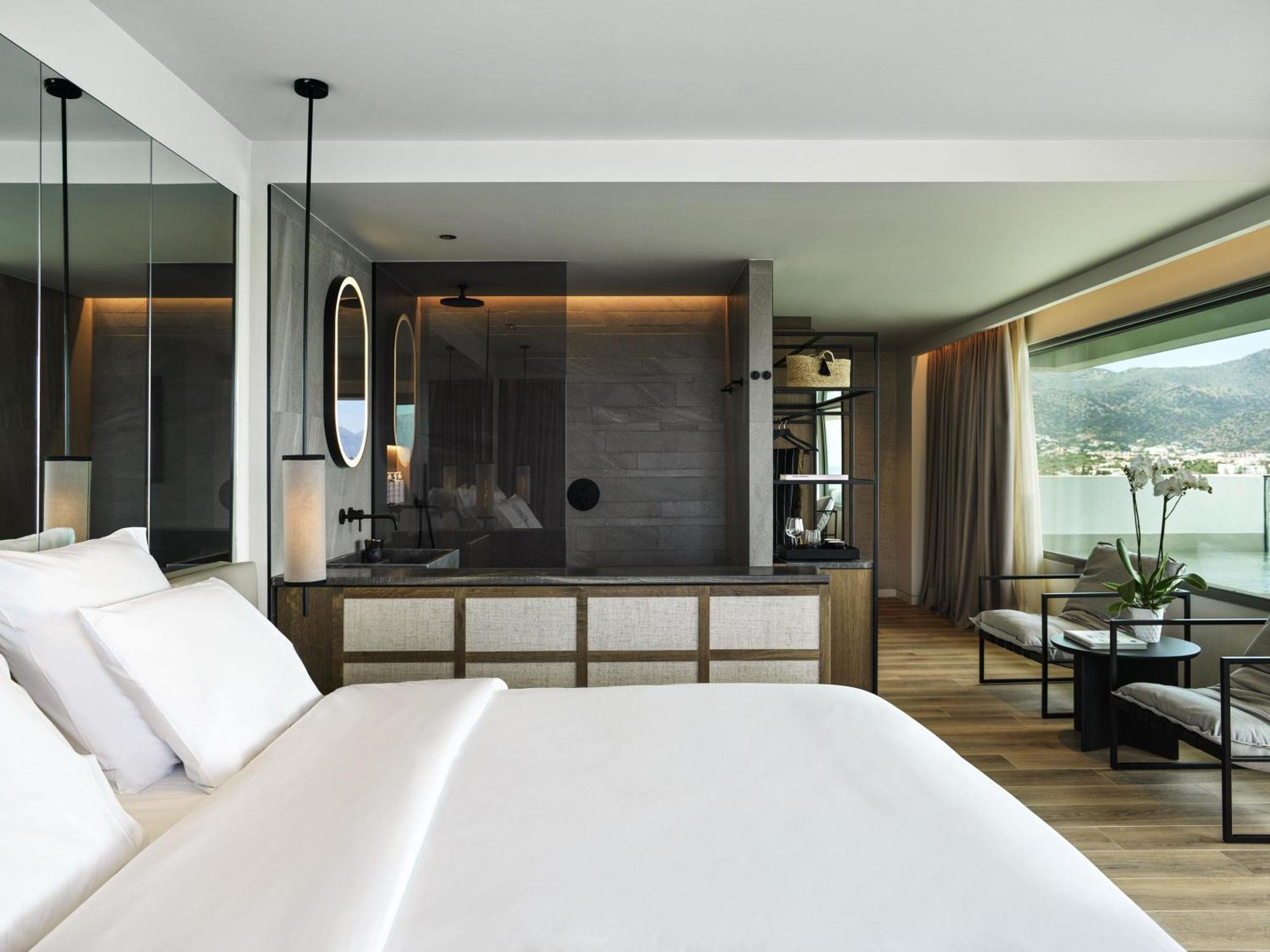 Premier Sea View Suite Private Pool