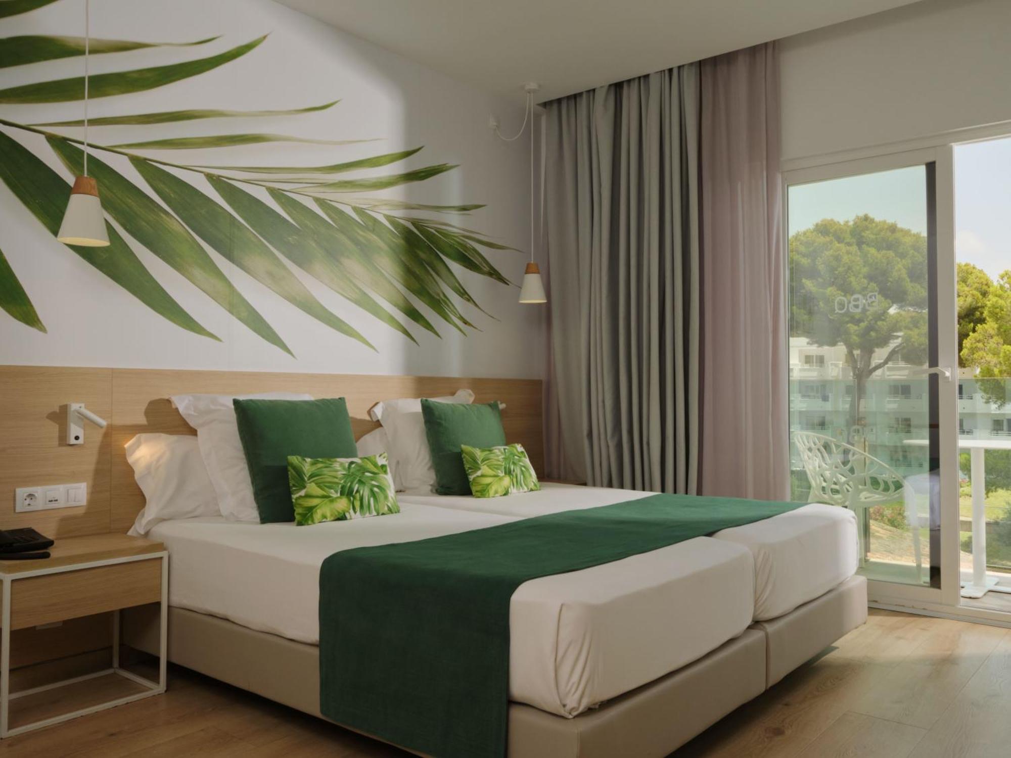 Superior Double or Twin Room Pool View