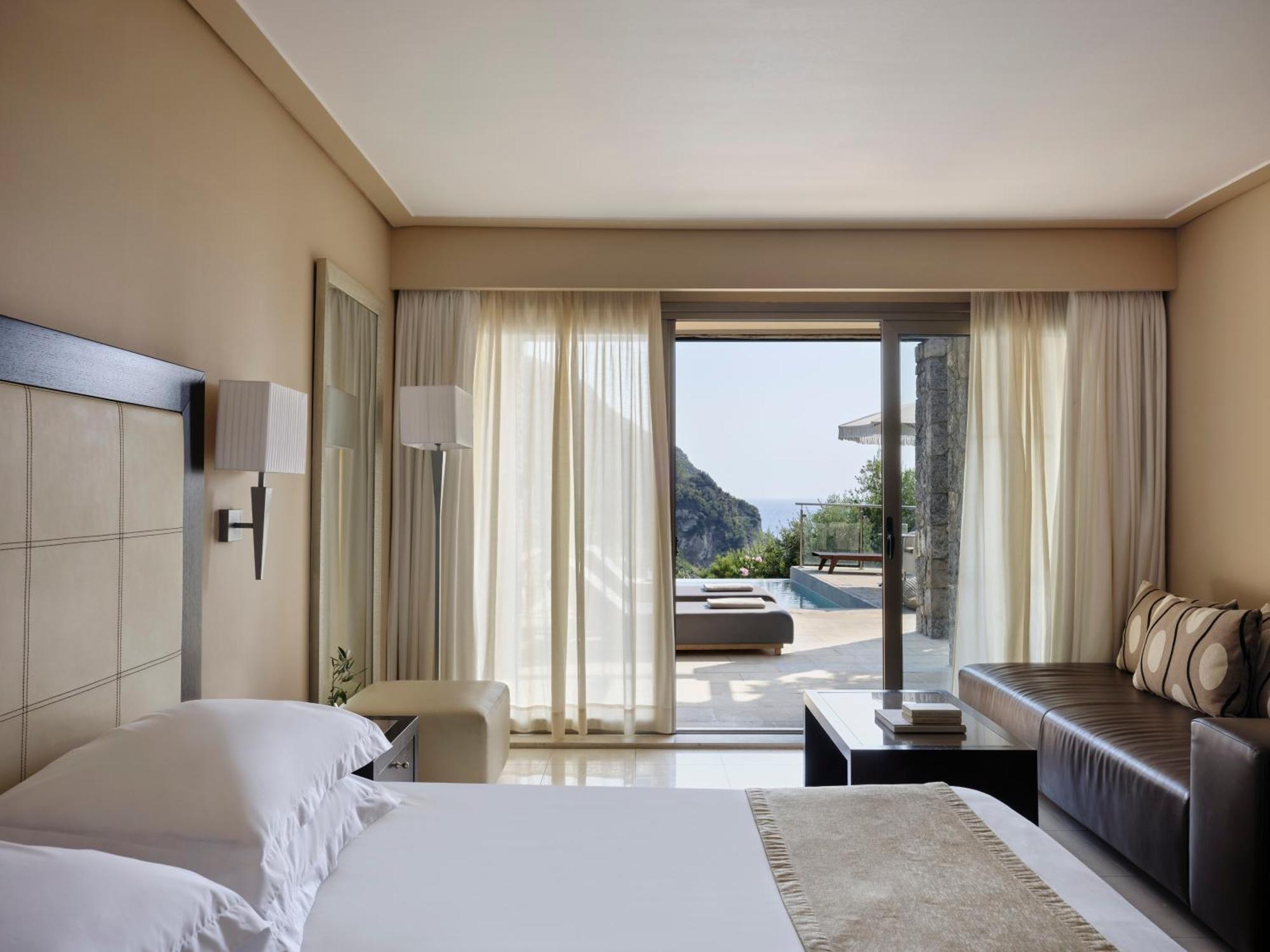 Deluxe Doppelzimmer mit Meerblick und eigenem Pool