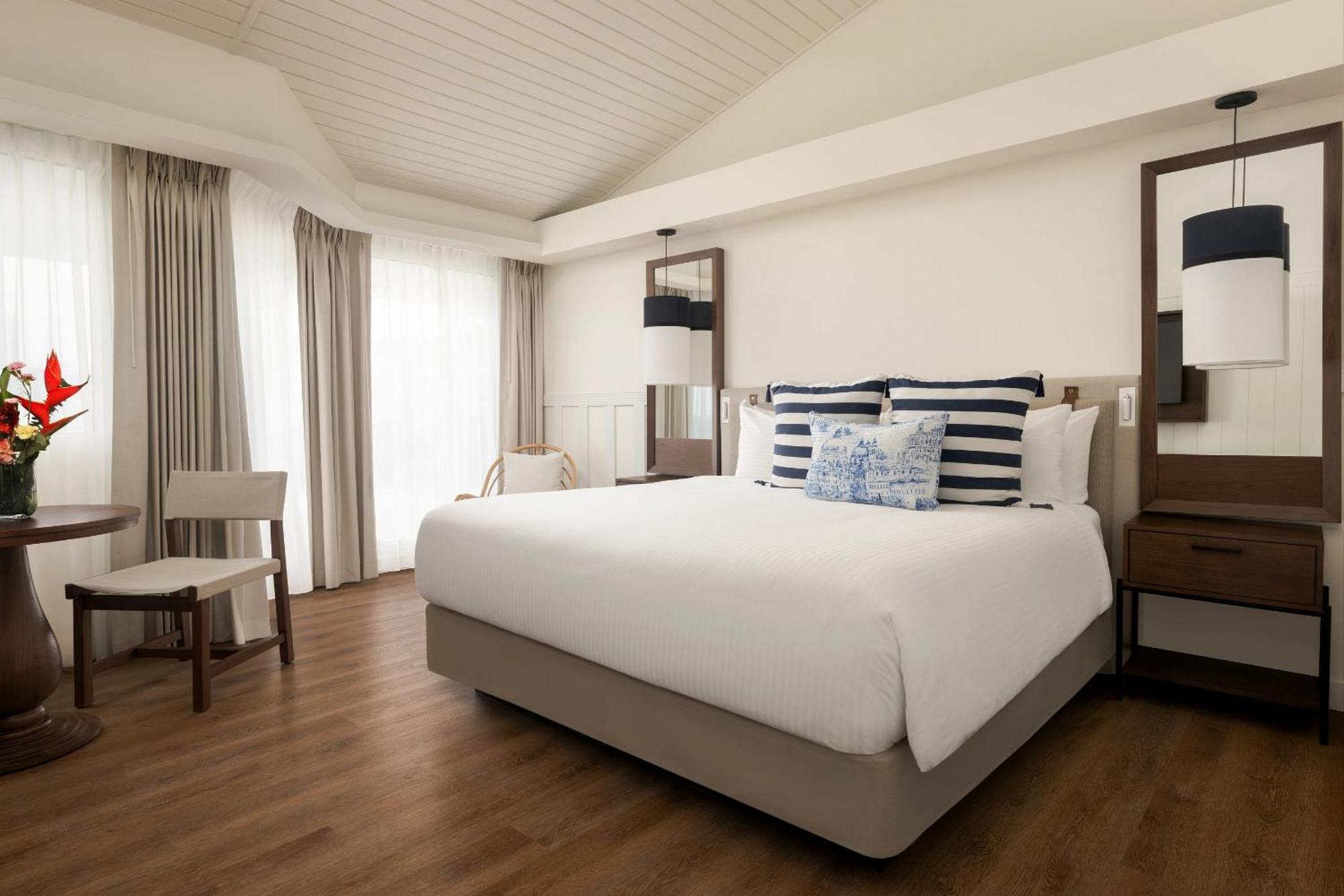 Preferred Club Master Suite Ocean Front King