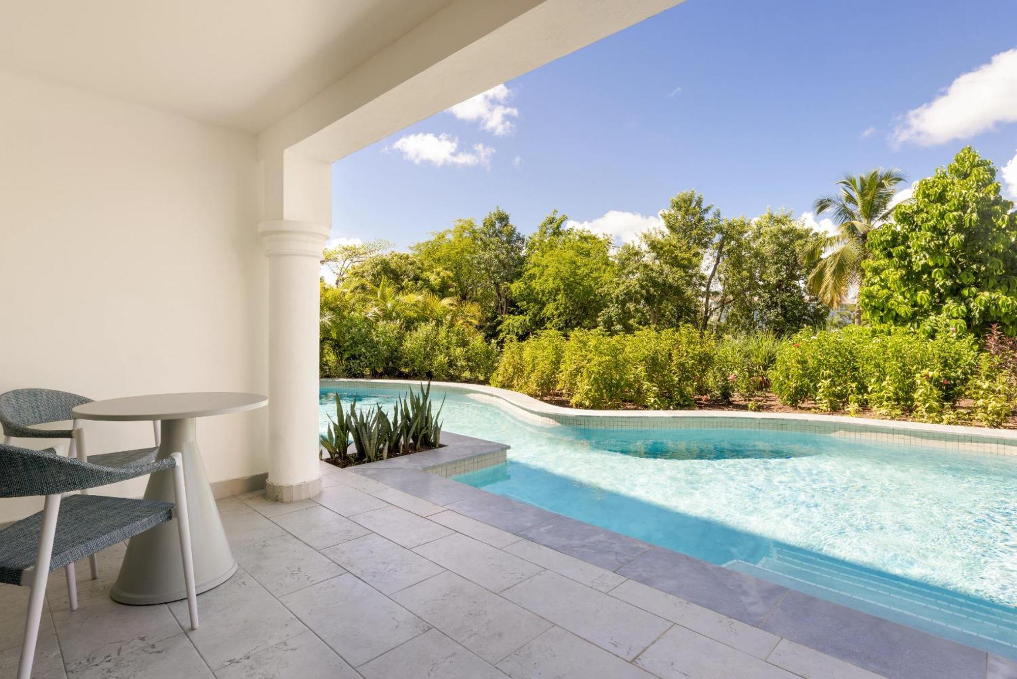 Preferred Club Master Swim Out King
