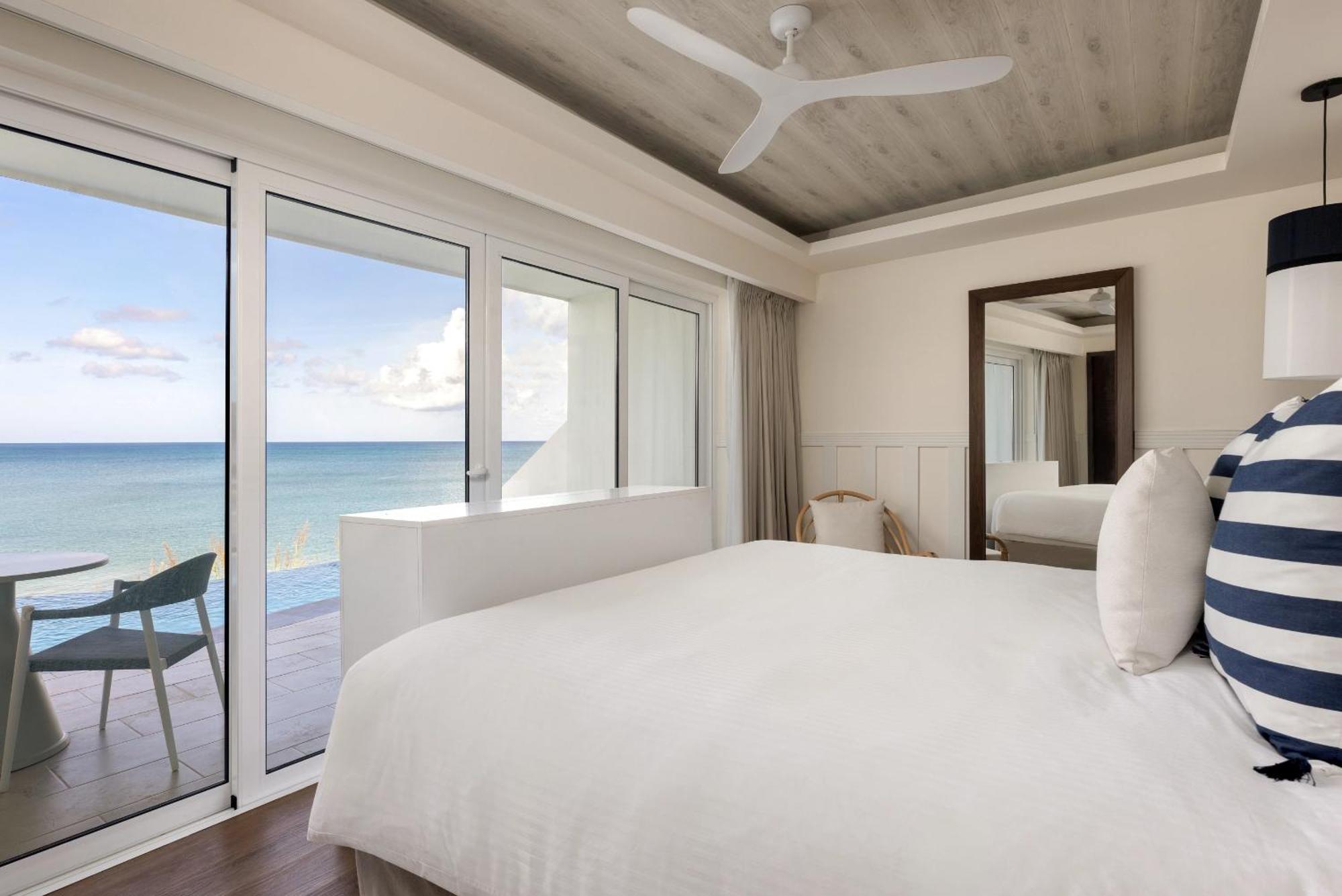 Preferred Club Bungalow Suite Ocean Front Swim Out King