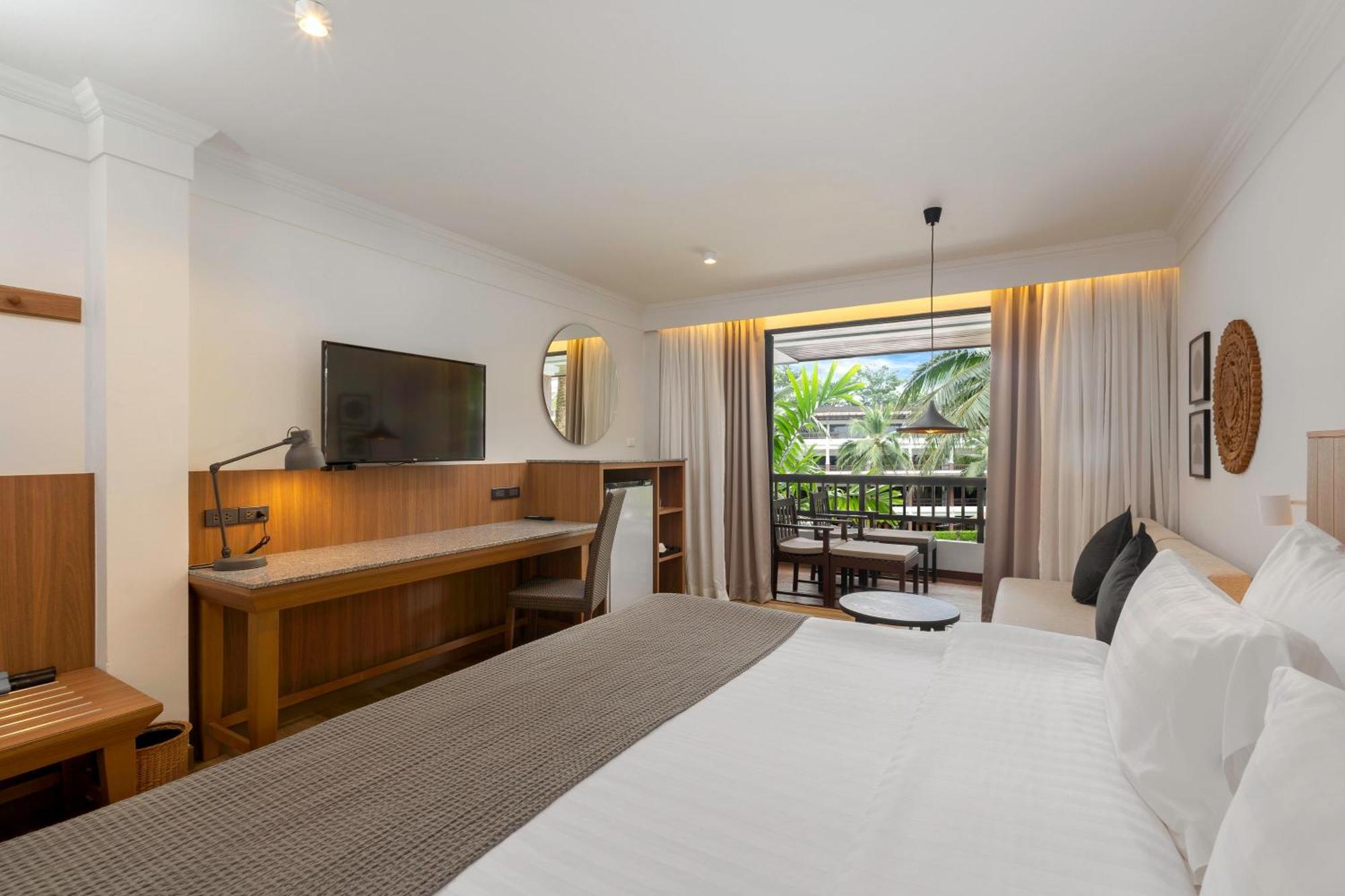Deluxe Double or Twin Room