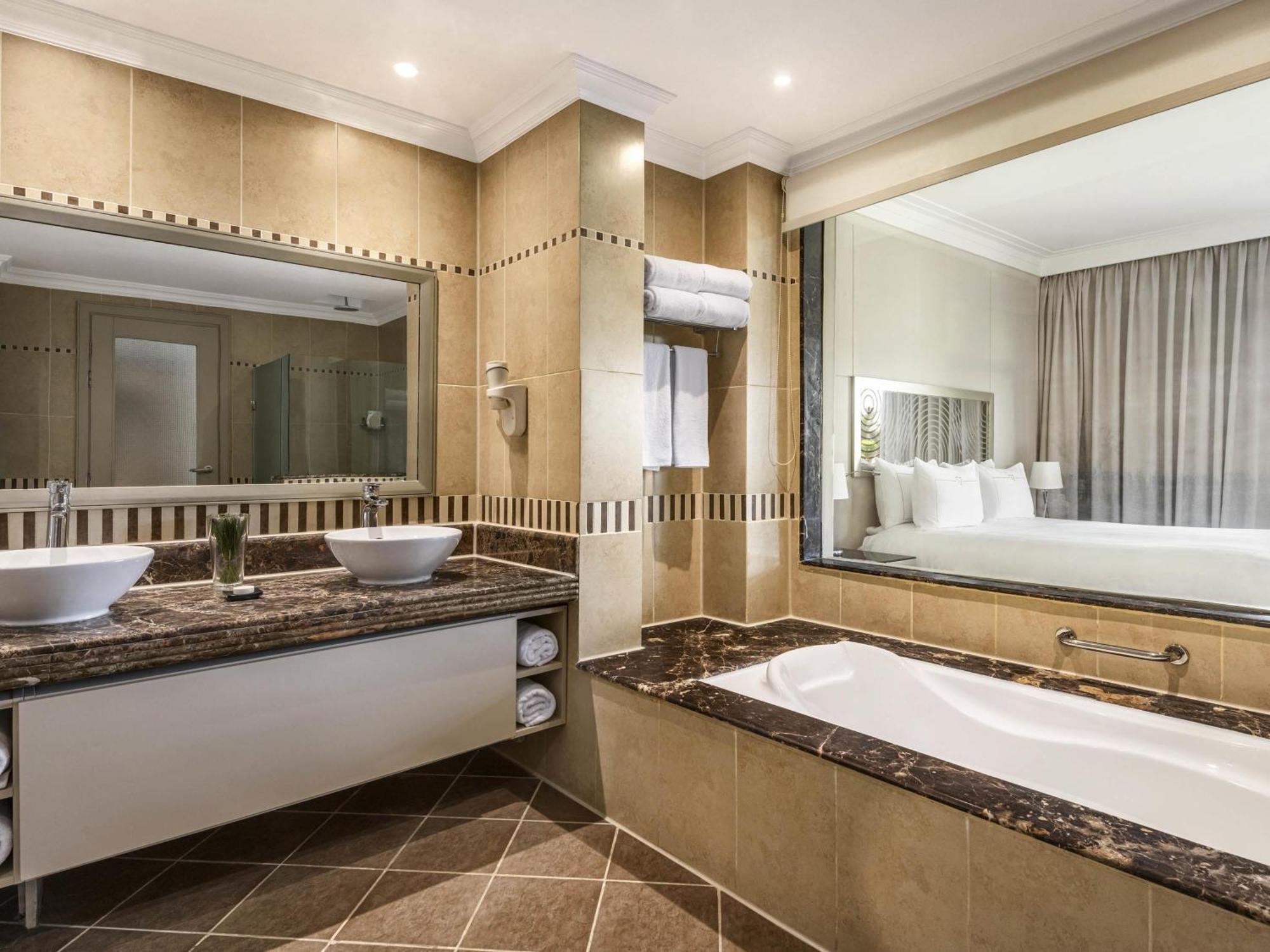 Junior Suite Twin Bed