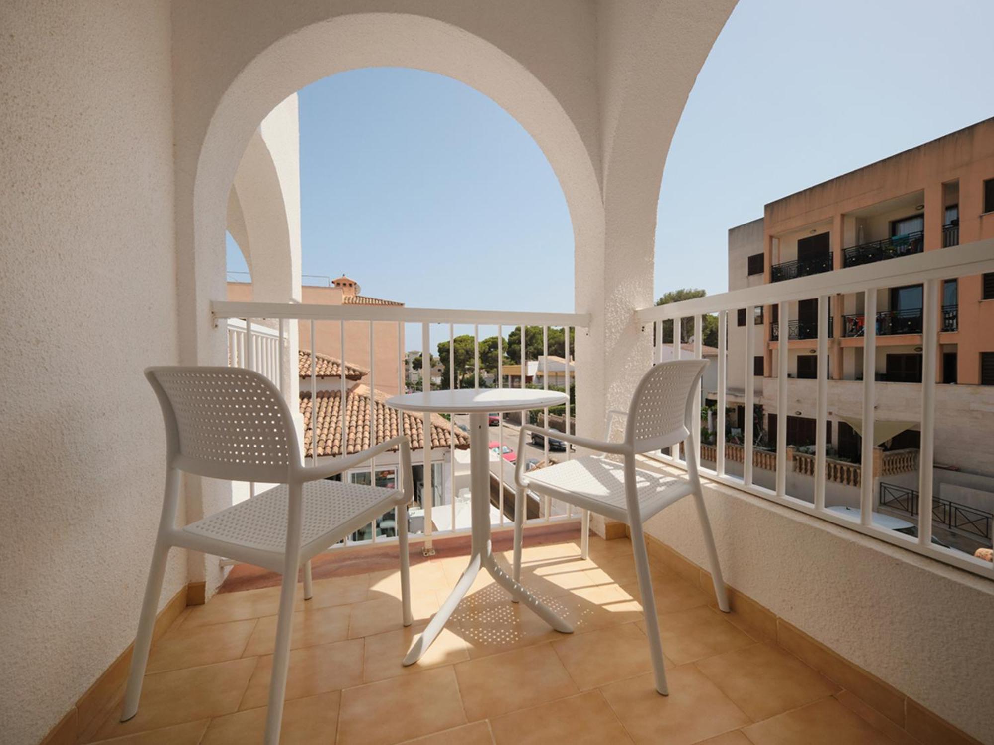 Standard Double or Twin Room Balcony