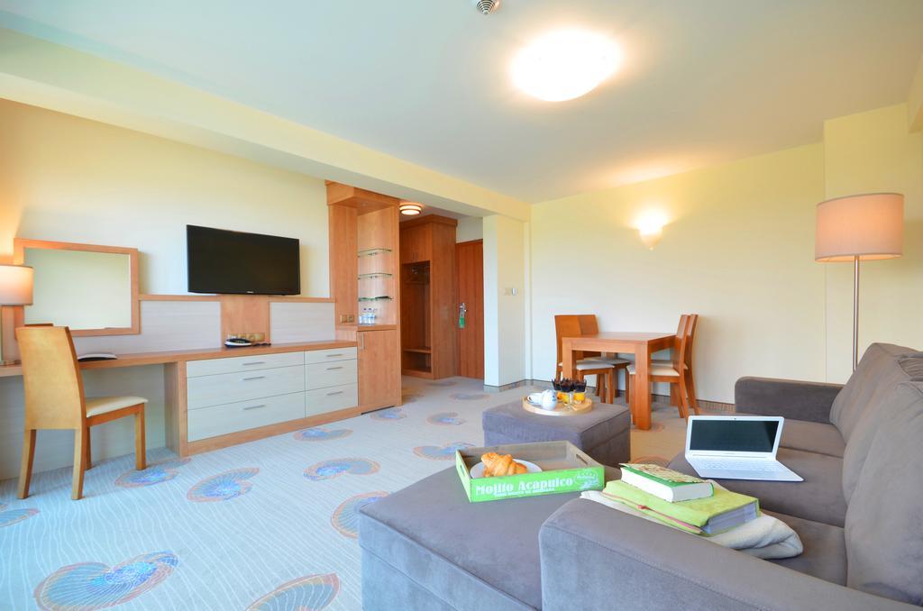 Apartament z balkonem i widokiem na morze