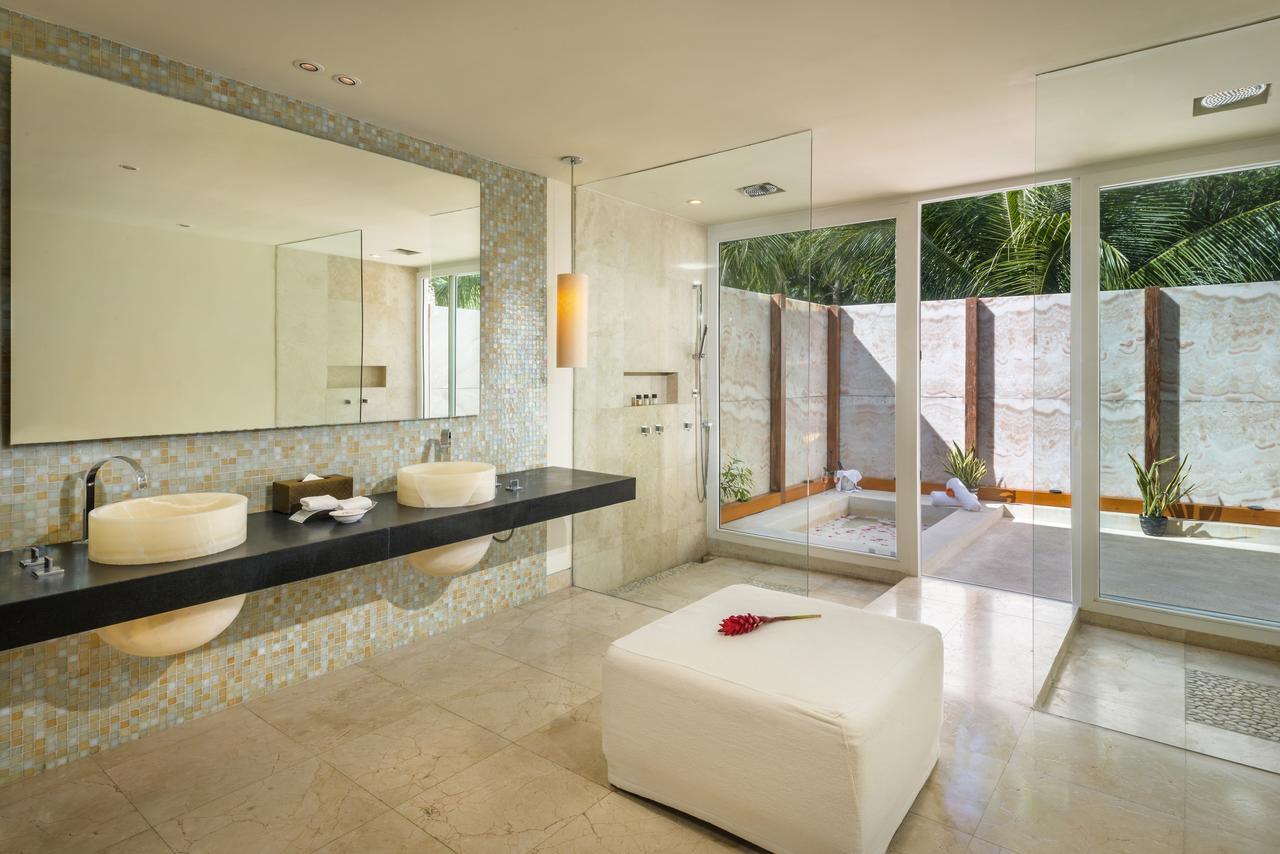 Cenote Blue Lagoon Junior Suite