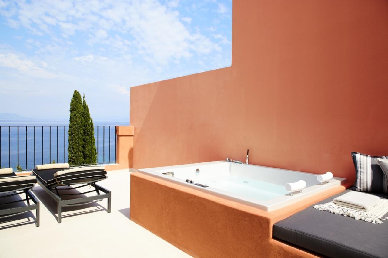 Junior Suite Grand Terrace mit Whirlpool und Meerblick