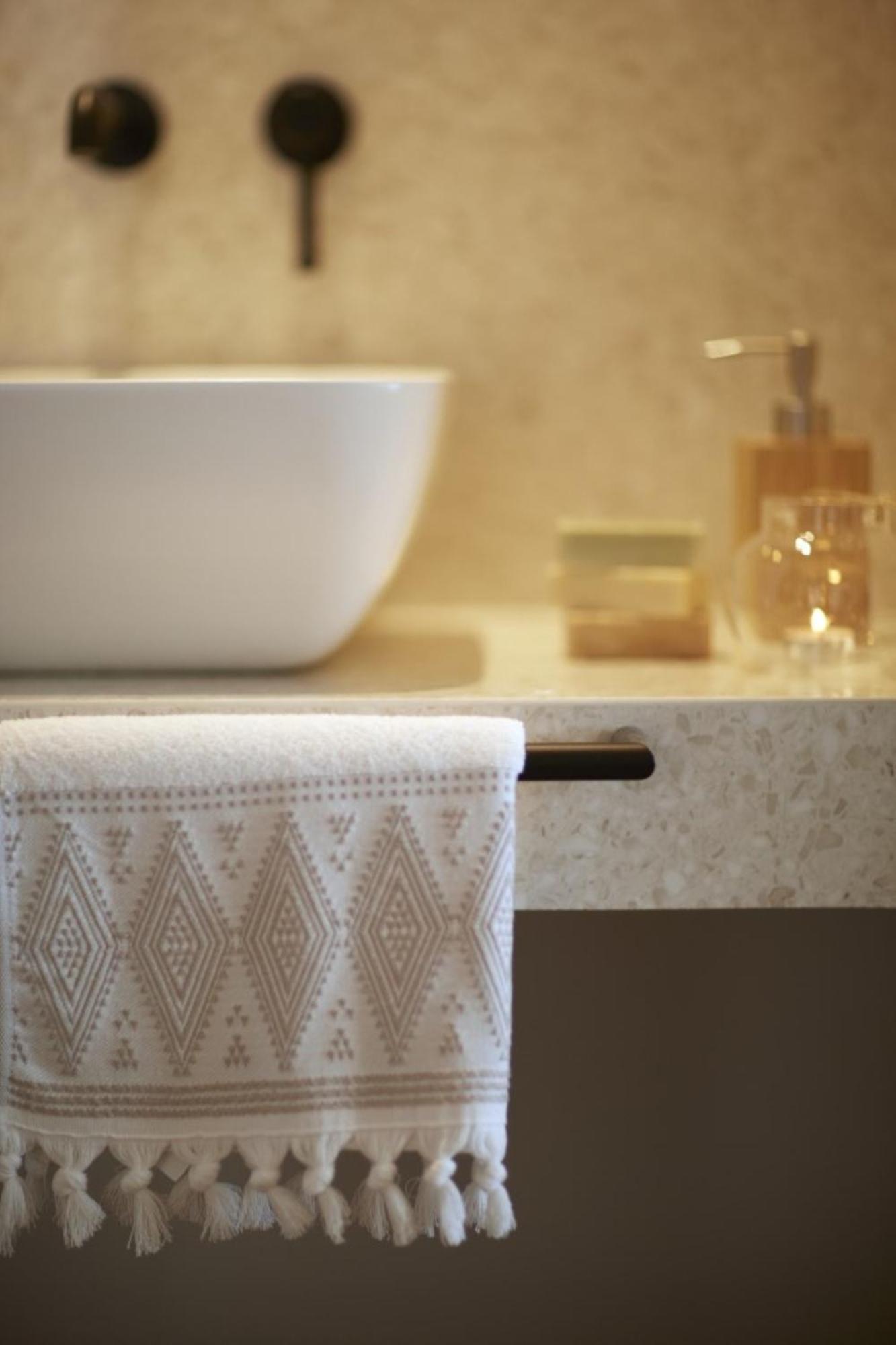 Deluxe Suite mit eigenem Pool und Meerblick
