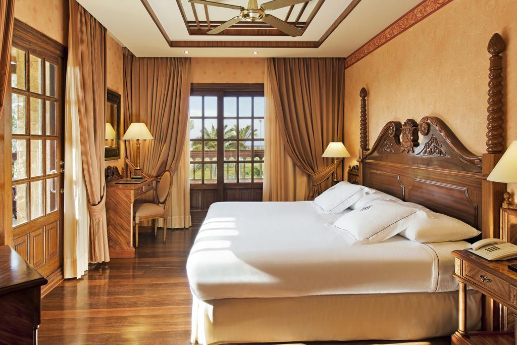 Suite con vistas al campo de golf (3 adultos)