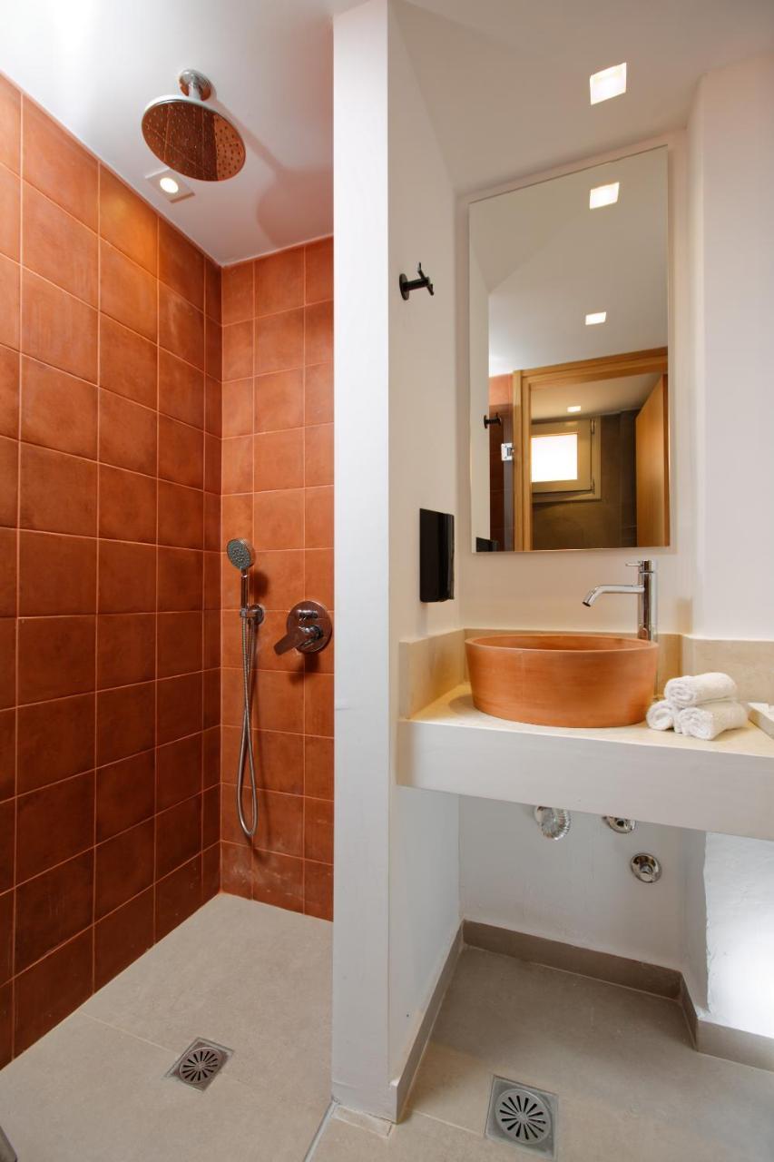 Standard Room,1208025601:JPEG