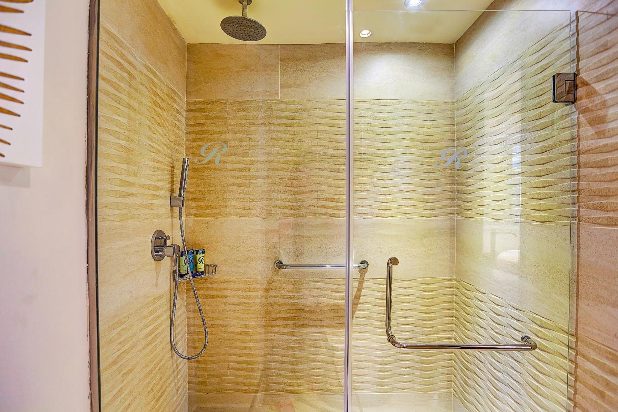 Luxury Chairman Two Bedroom Suite Ocean Front Diamond Club