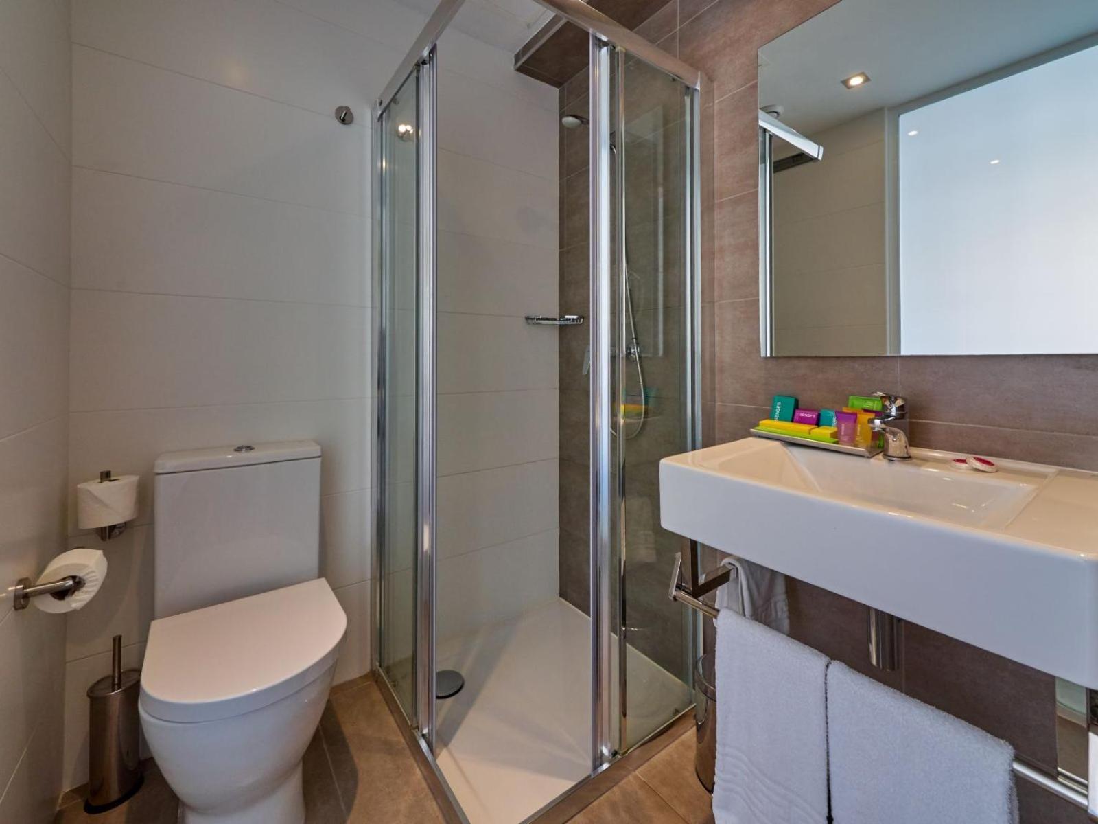 Single Room,1243031887:JPEG