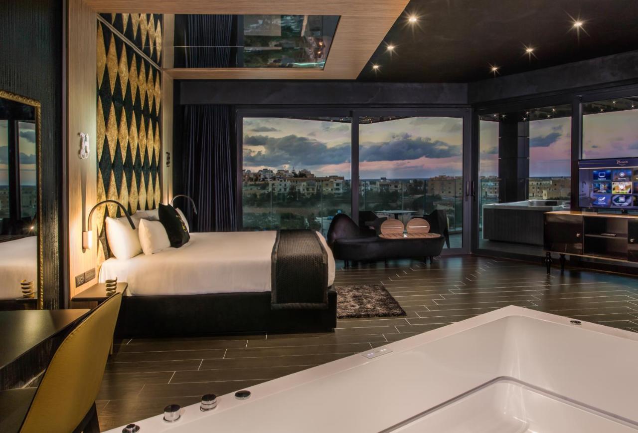 Superior Suite with Terrace and Hot Tub,757767550:JPEG