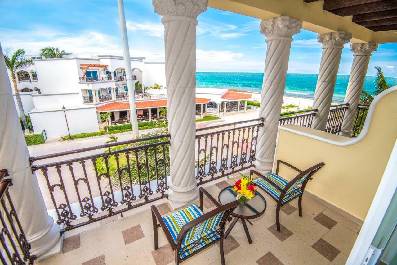 Suite Junior con 2 camas grandes y vistas al mar