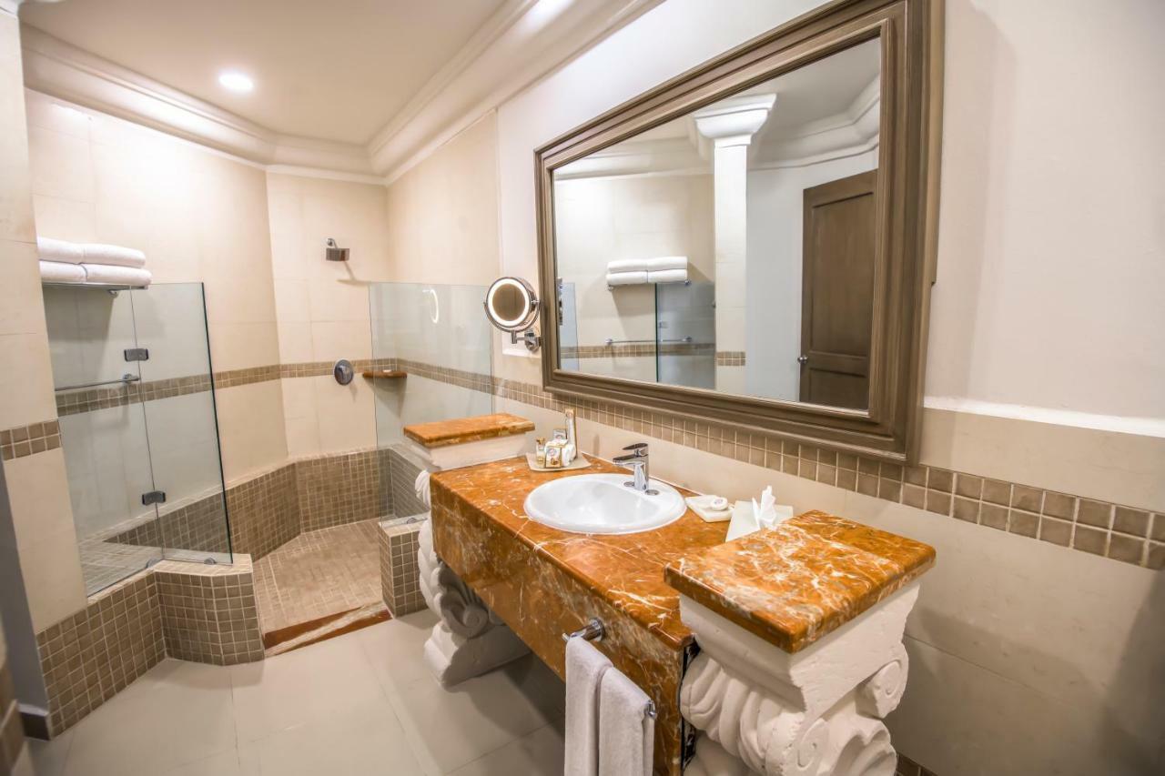 Suite Junior con 1 cama extragrande - Frente al mar