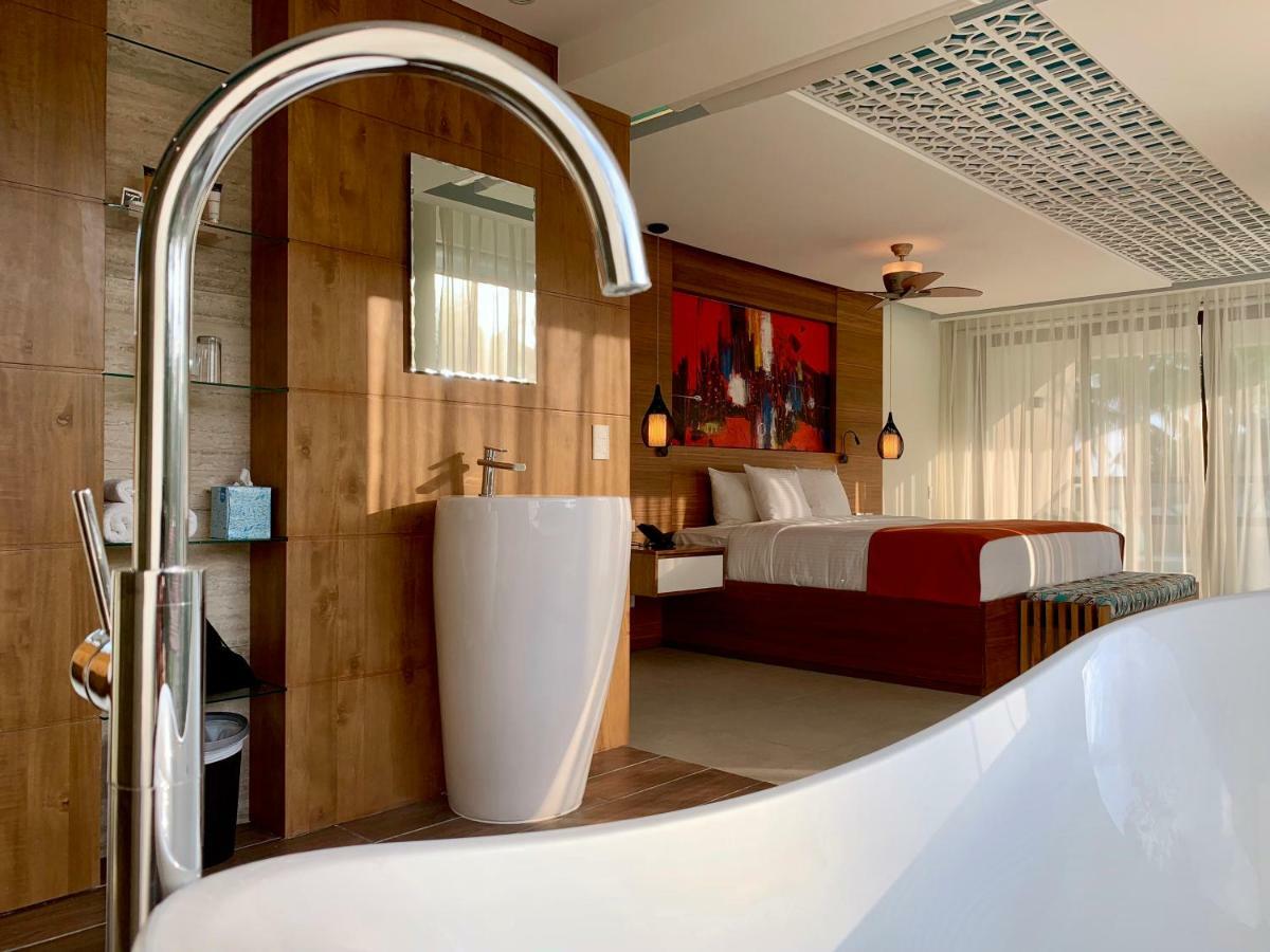 Honeymoom Suite