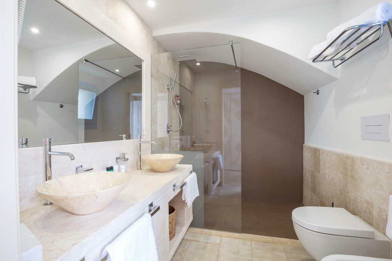 King Room Spa Bath