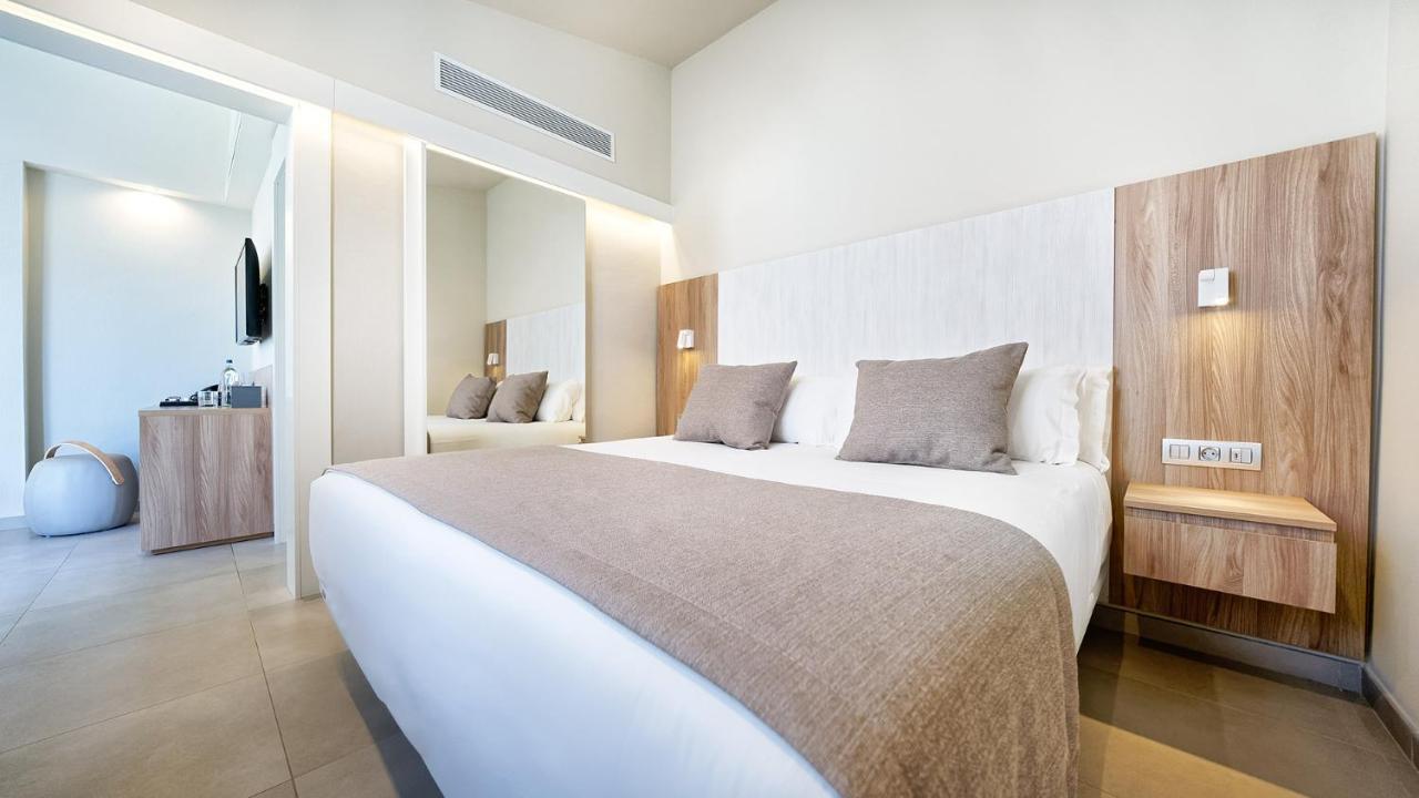 Triple Room Terrace