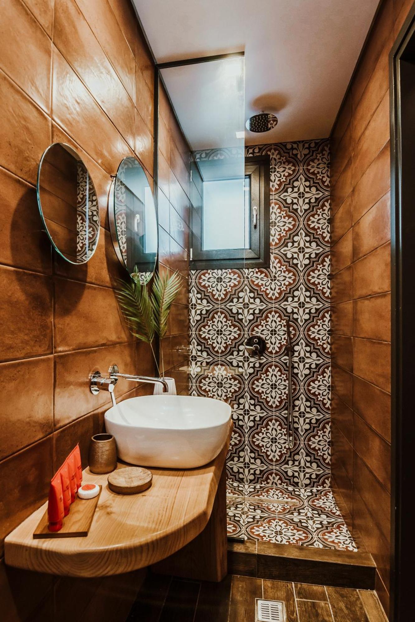 The "Berber" Junior Suite with jetted tub
