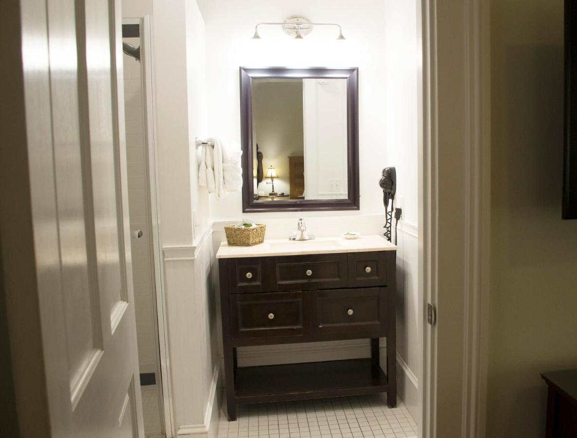 Deluxe King Room,993786439:JPEG