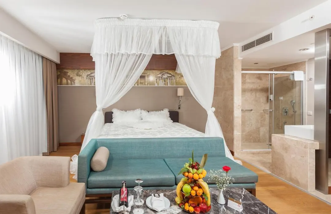 Commodore Elite Suites & Spa Ultra All Inclusive (Adults Only)-1