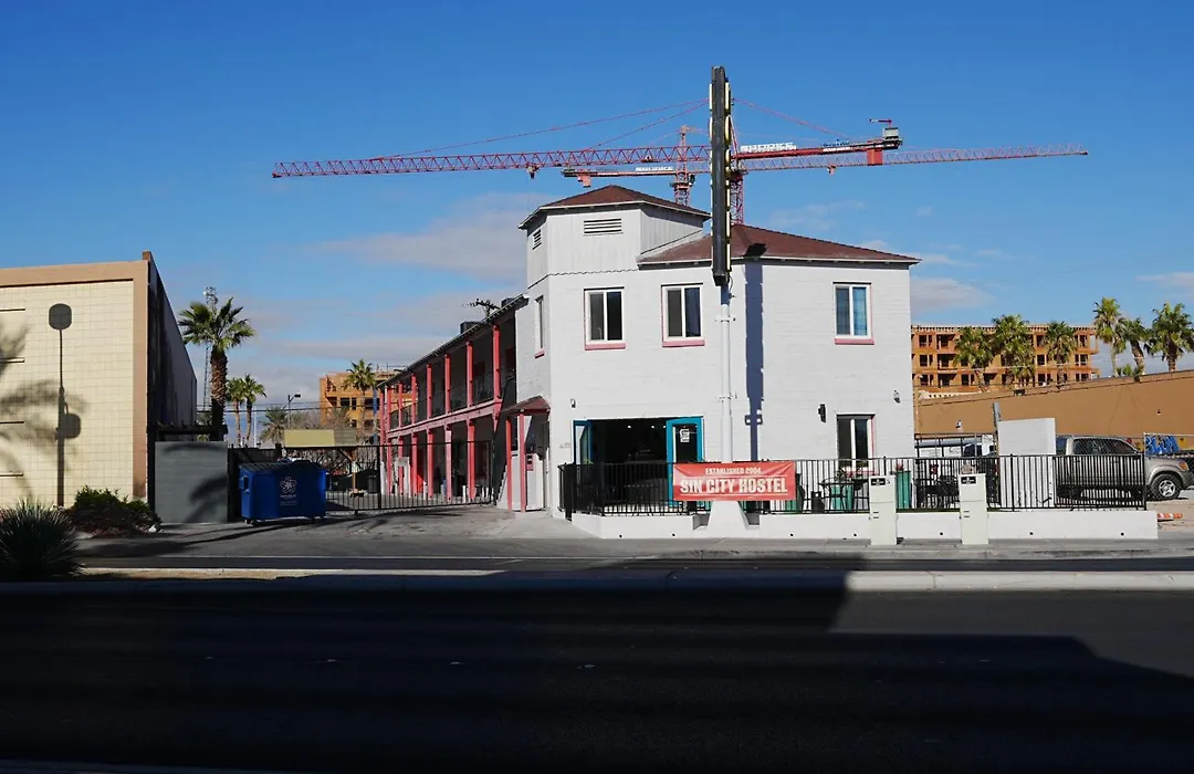 Sin City Hostel-1