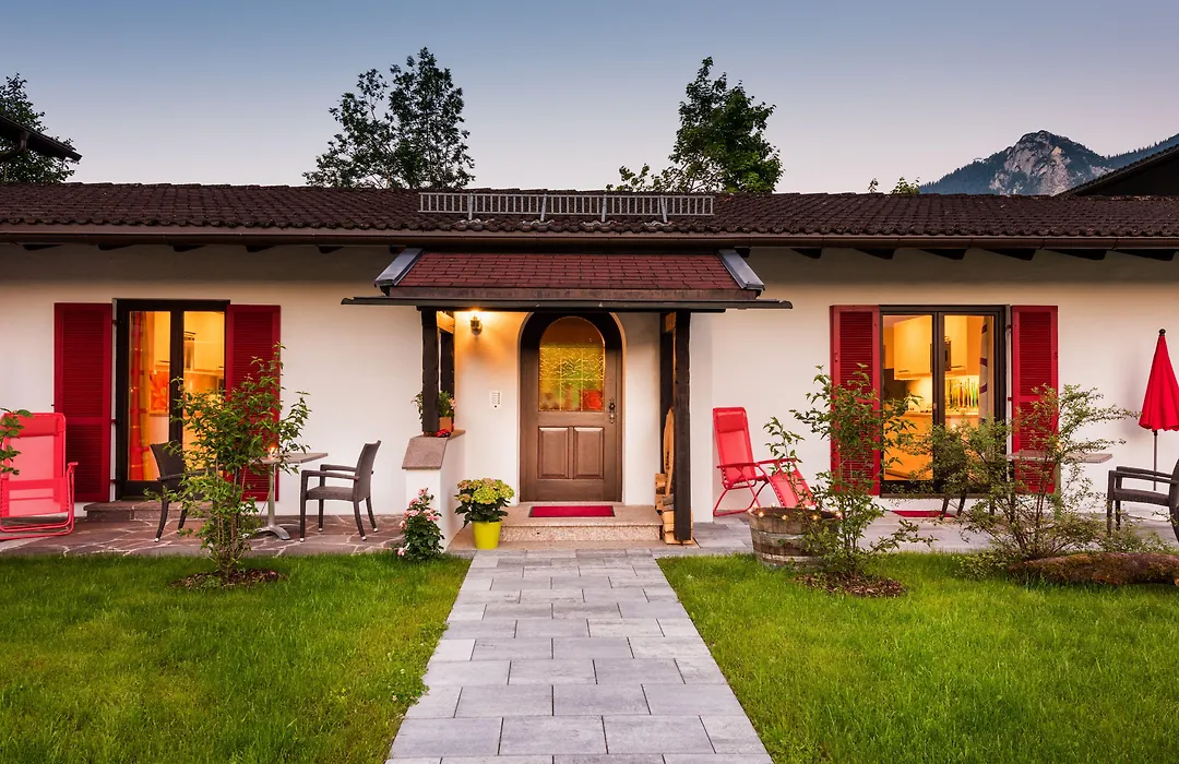 Bayern Resort Hotel - Adults only - mit Zugspitzblick - Eibsee-Nähe - Wellnessbereich - Naturpool im Sommer-1