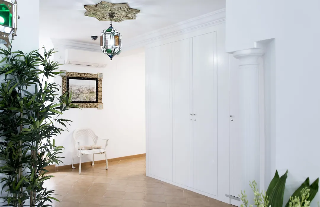 Hostal Alhambra - Adults Only-1