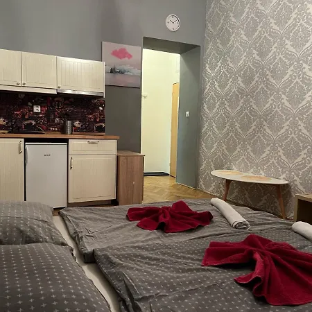 GLOBE Hostel Prague ADULTS ONLY-2