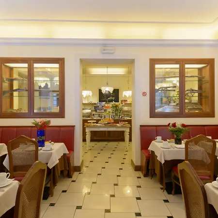 Unahotels Ala Venezia-Adults 16-3