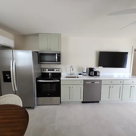 Sunshine Island Inn - Adults Only-3