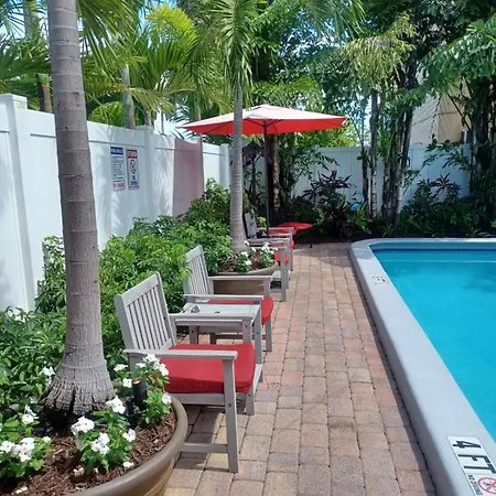The Big Coconut Guesthouse - Gay Men'S Resort-3