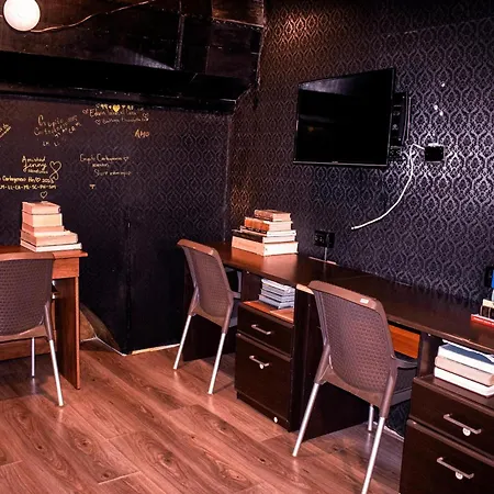 The Clock Hostel & Suites-2