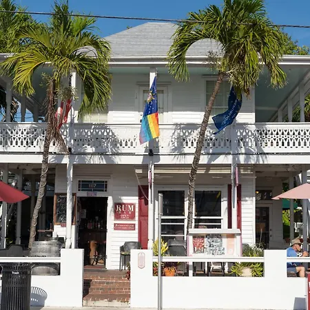 The Speakeasy Inn And Rum Bar-3