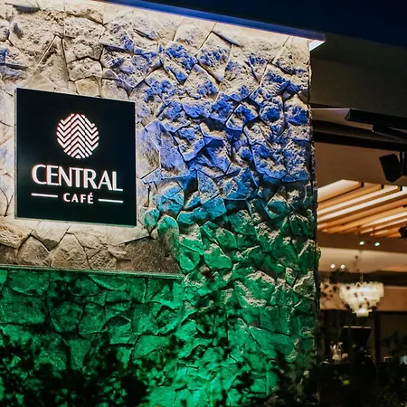 Napa Plaza Hotel (Adults Only)-3