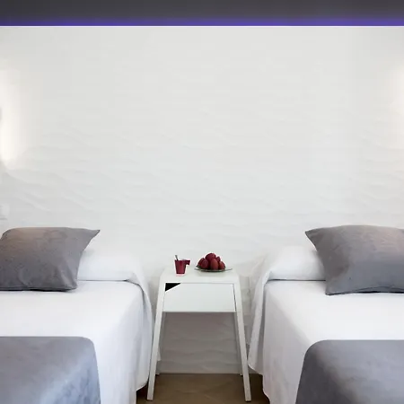 Hostal Alhambra - Adults Only-3