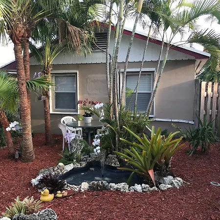 Inn Leather Guest House-Gay Male Only-2
