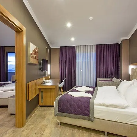 Michell Hotel (Adults Only)-3
