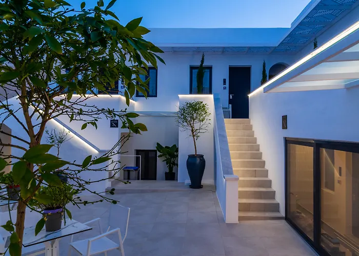 Central Boutique Hotel By Naoussa Hills