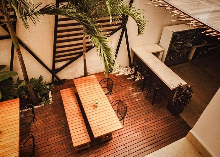 Nomads Hotel & Rooftop Pool Cancún