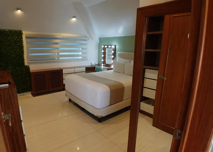 Bartolome Oceanfront Suites Isla Mujeres